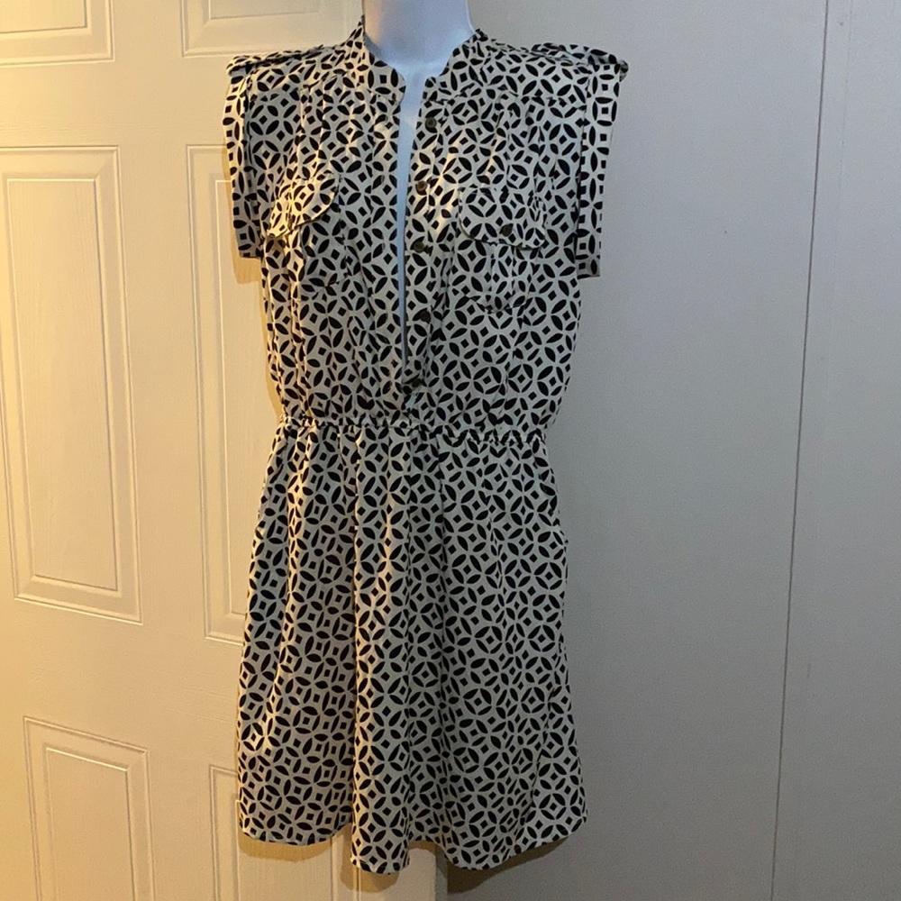 Mini, rubber around the waist dress